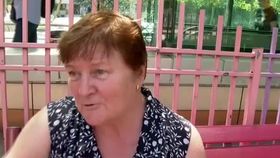 VIDEO Un parc de joacă din Capitală este un pericol pentru cei mici. Copiii se joacă printre dărâmături